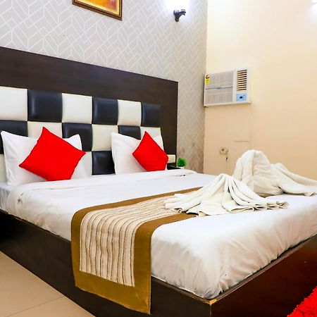 Hotel Global Inn By Quality Inn New Delhi Bagian luar foto