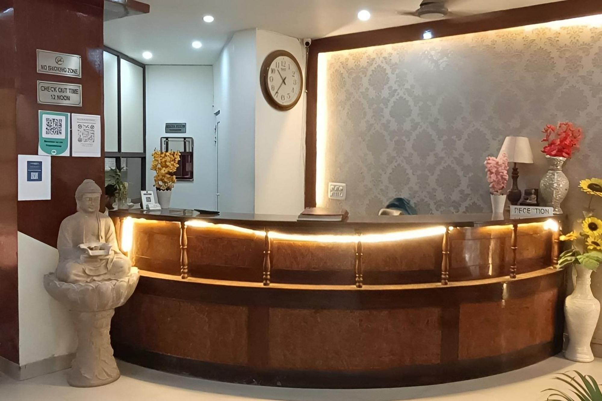 Hotel Global Inn By Quality Inn New Delhi Bagian luar foto
