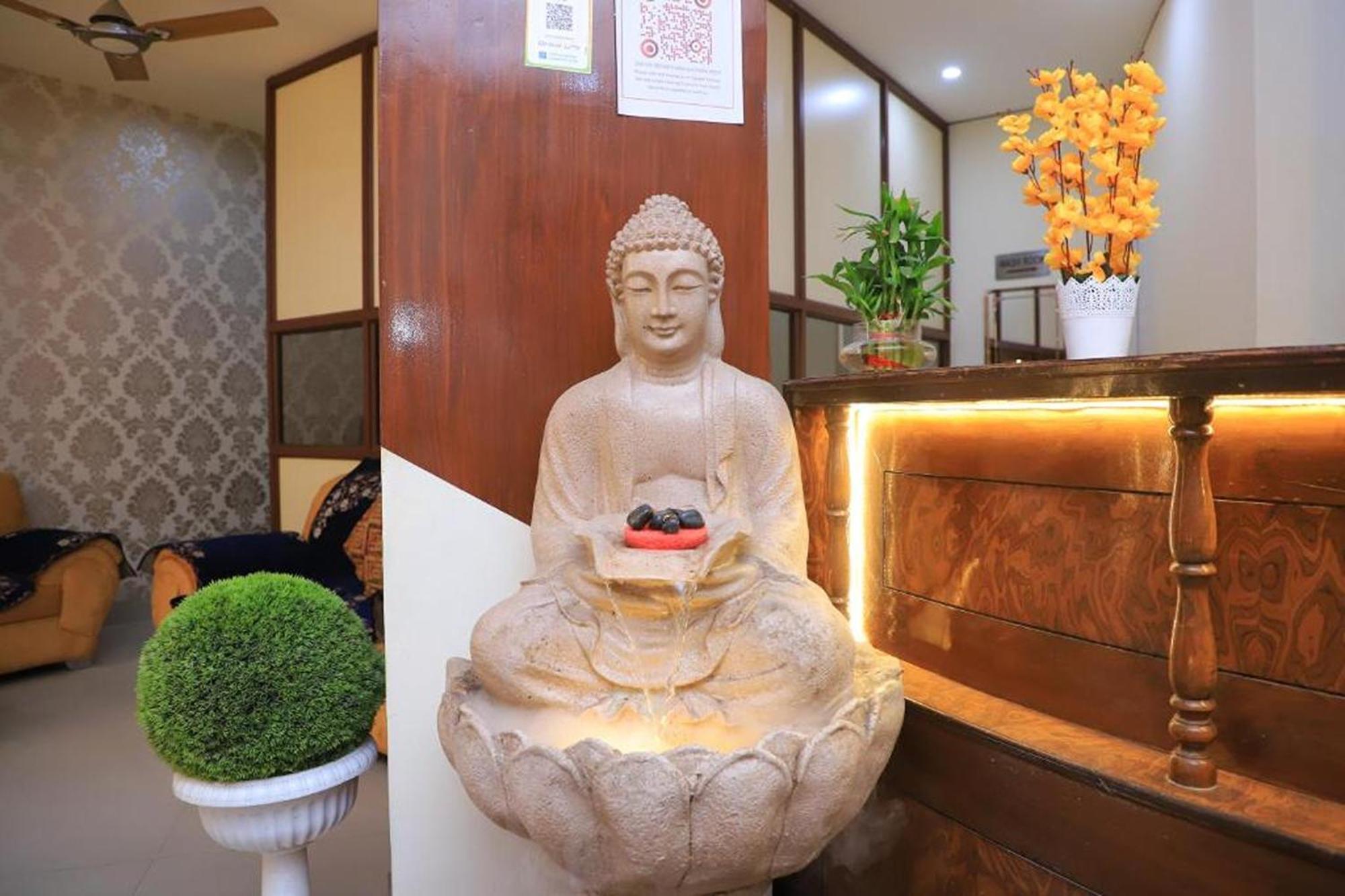 Hotel Global Inn By Quality Inn New Delhi Bagian luar foto