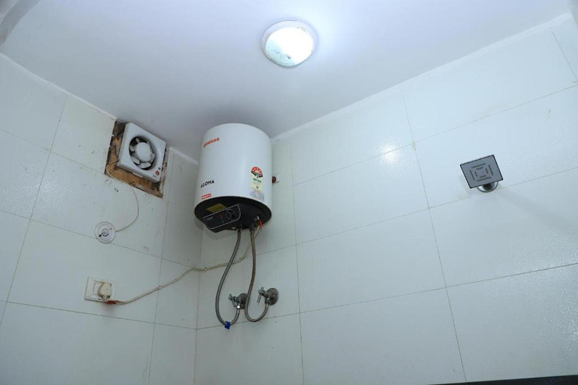 Hotel Global Inn By Quality Inn New Delhi Bagian luar foto