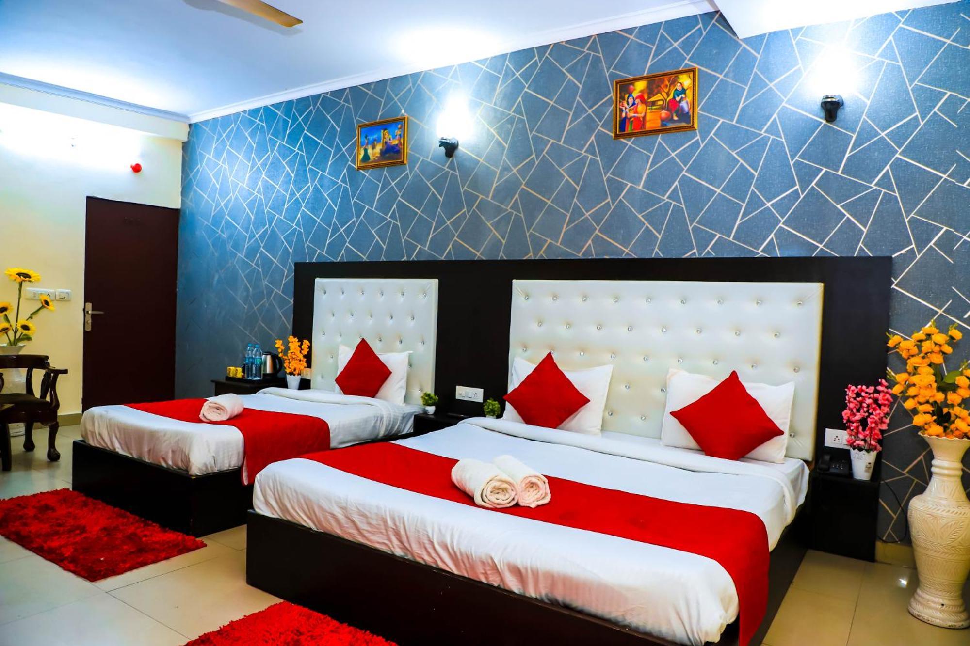 Hotel Global Inn By Quality Inn New Delhi Bagian luar foto