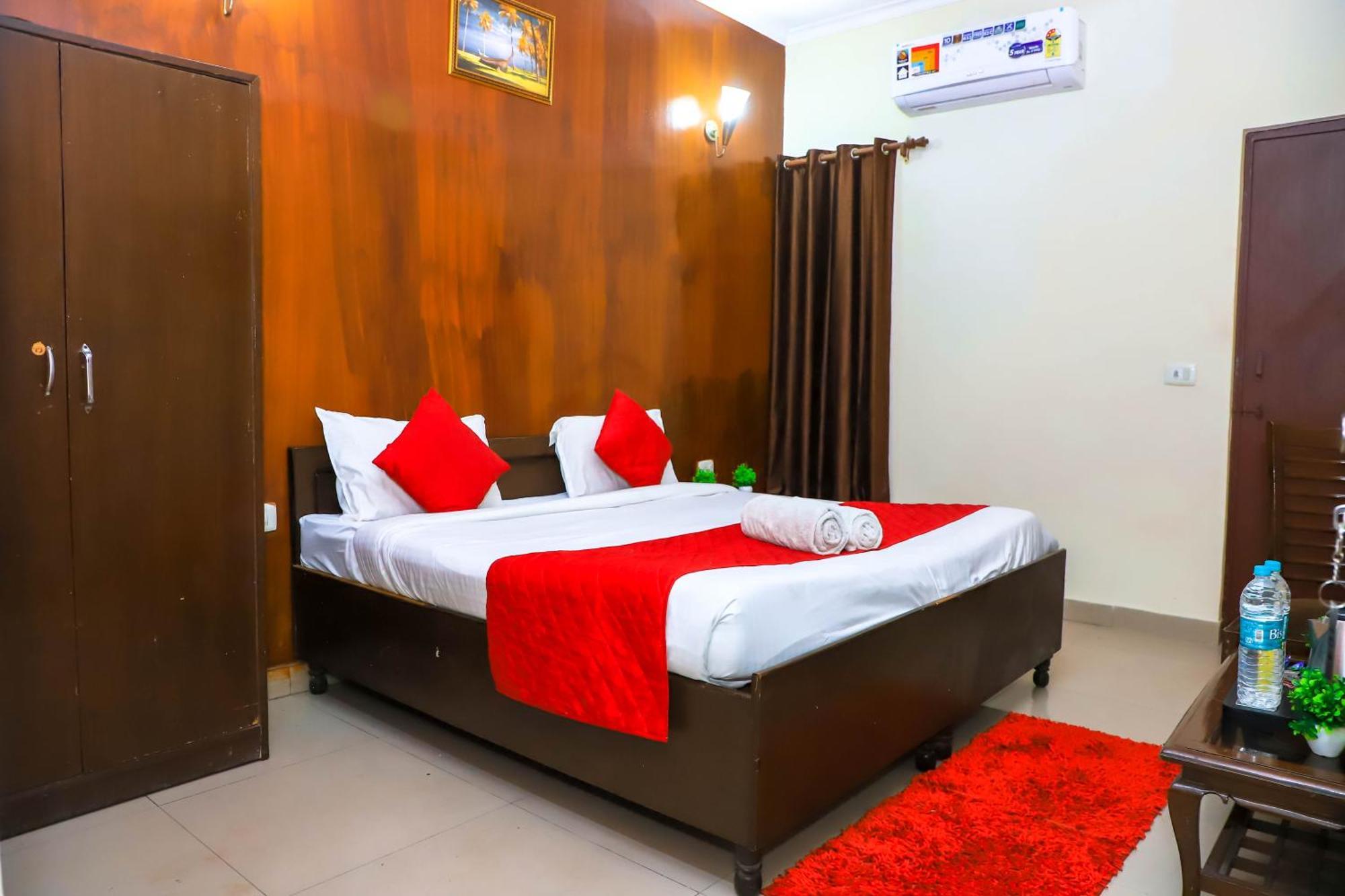 Hotel Global Inn By Quality Inn New Delhi Bagian luar foto