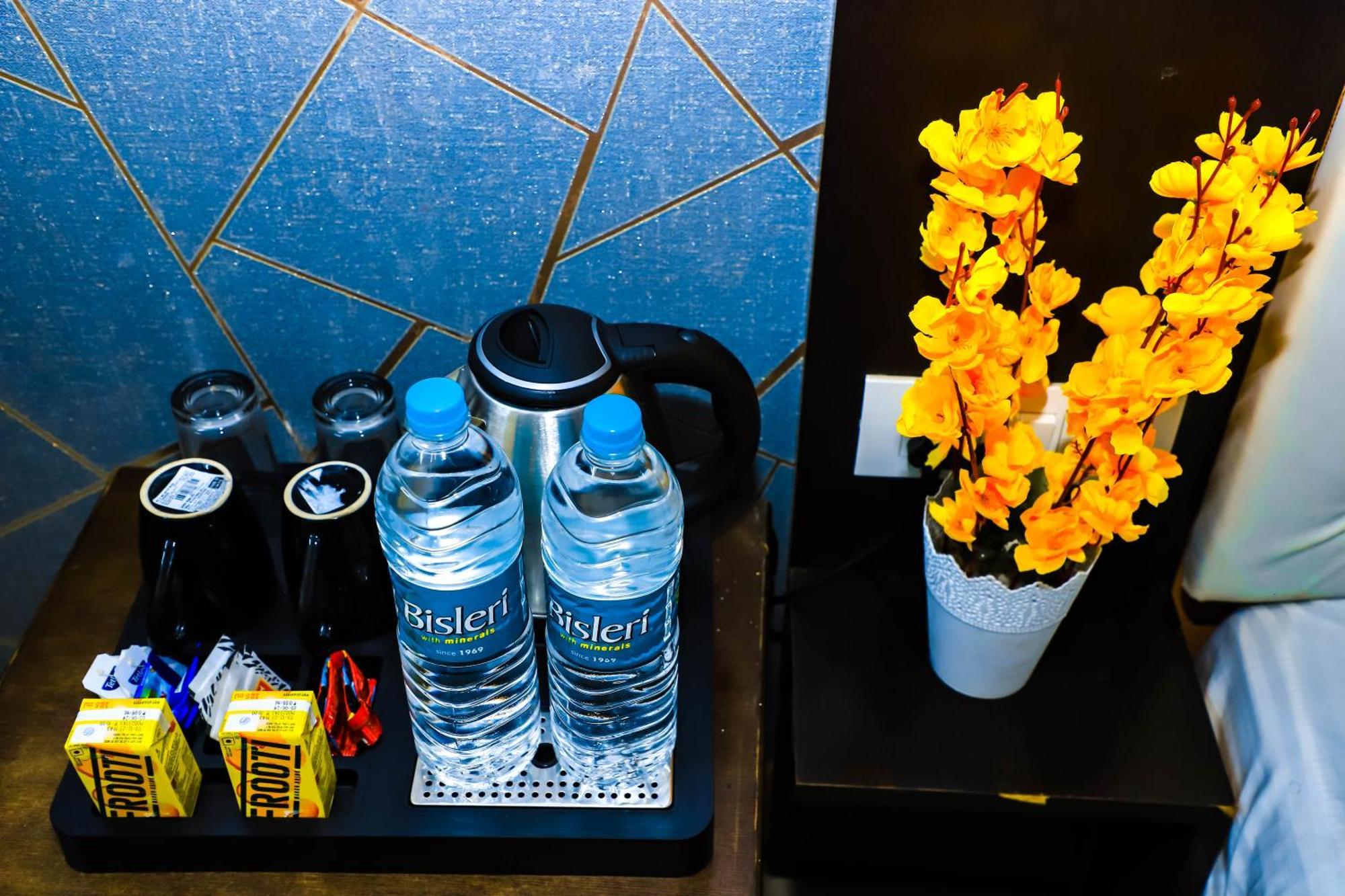 Hotel Global Inn By Quality Inn New Delhi Bagian luar foto